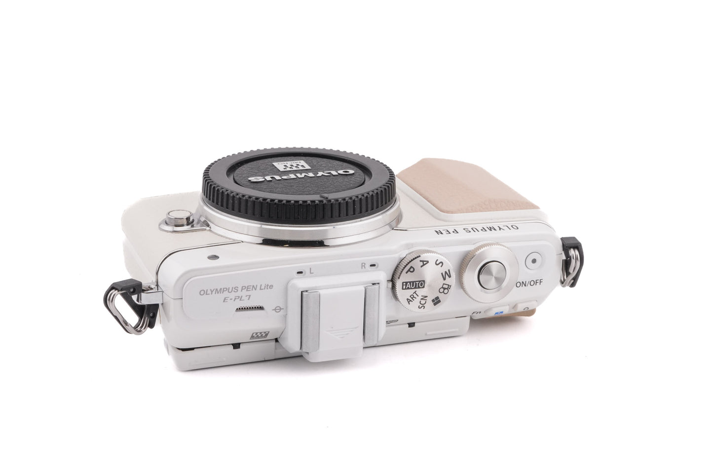 Olympus PEN E-PL7 + FL-LM1 Flash