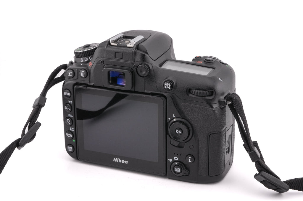 Nikon D7500