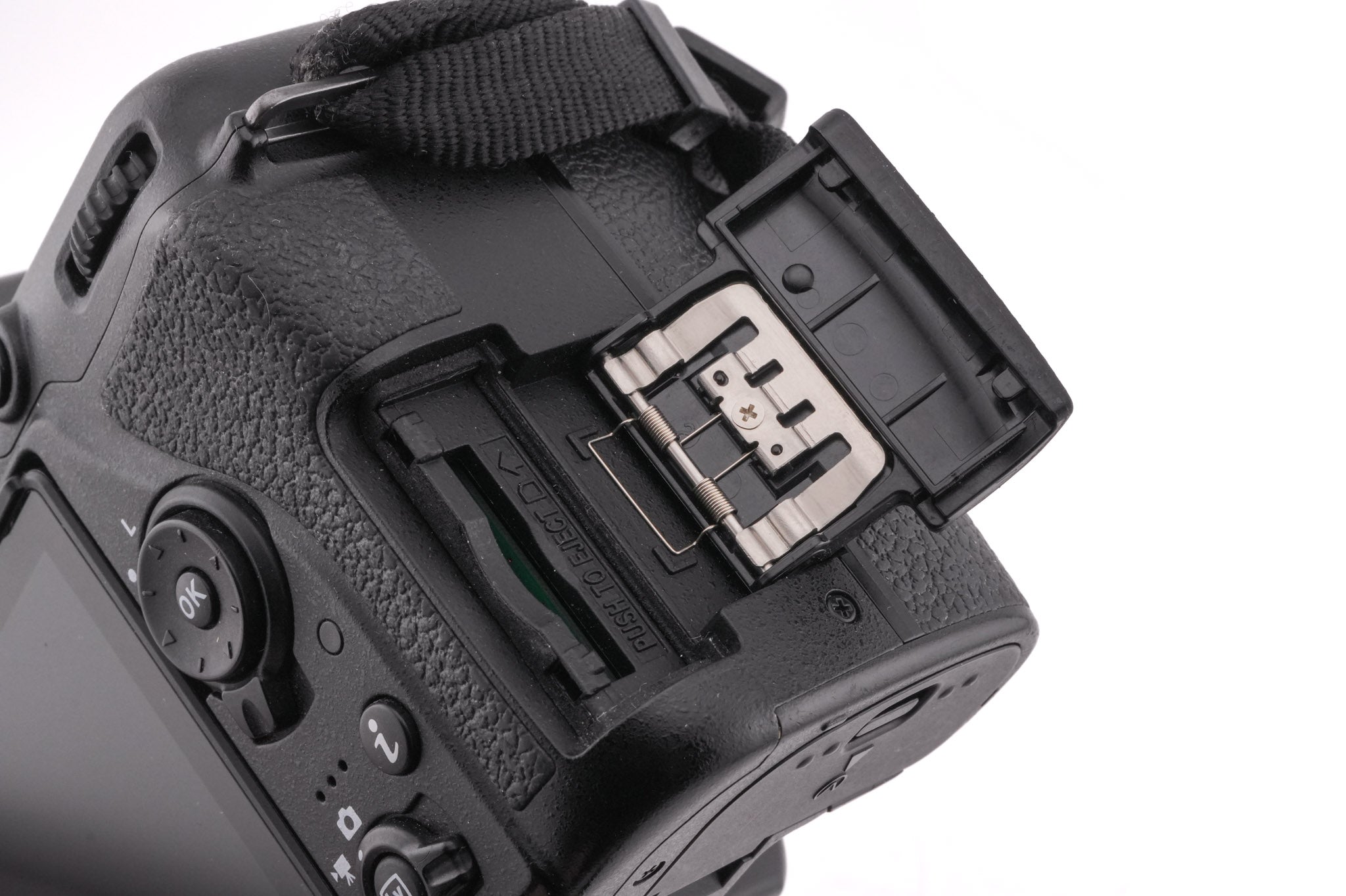 Nikon D7500