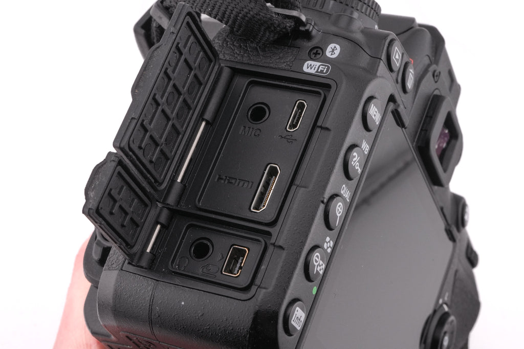 Nikon D7500