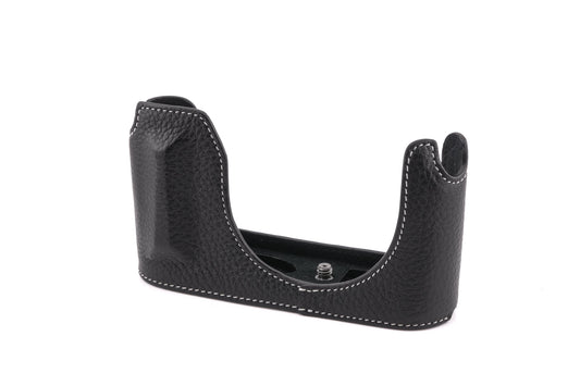 Oberwerth Leica Q2 Leather Half Case - Accessory