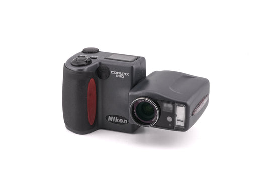 Nikon Coolpix 990 - Camera