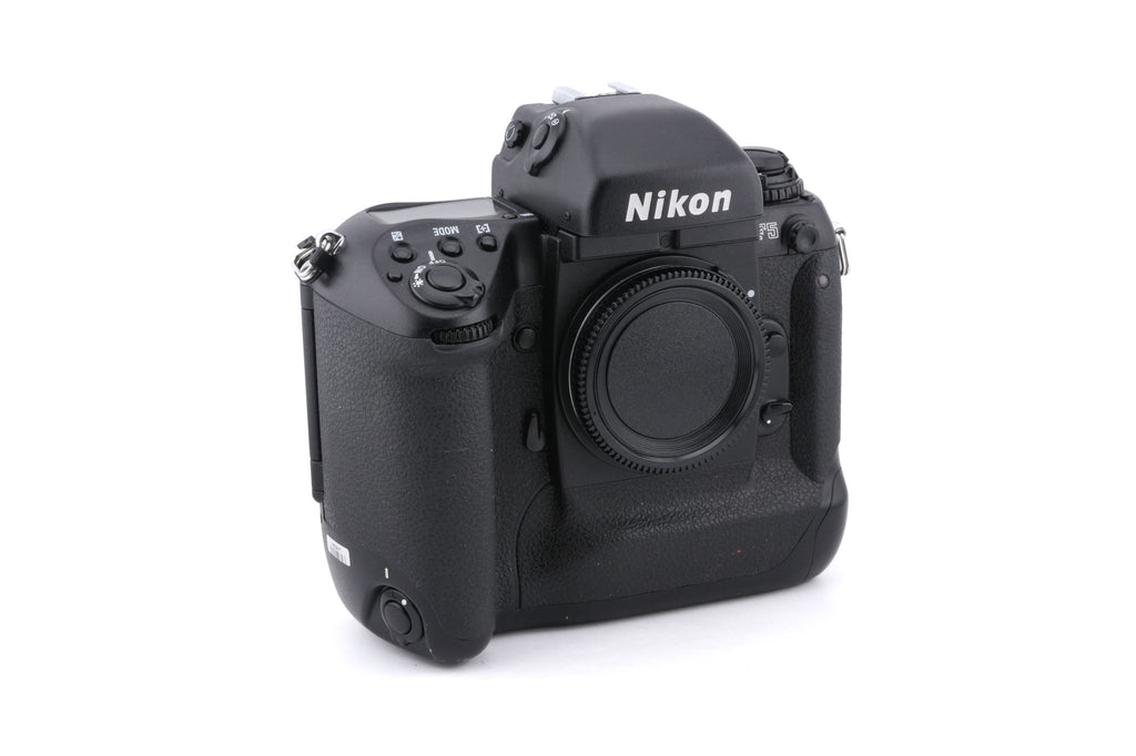 Nikon F5
