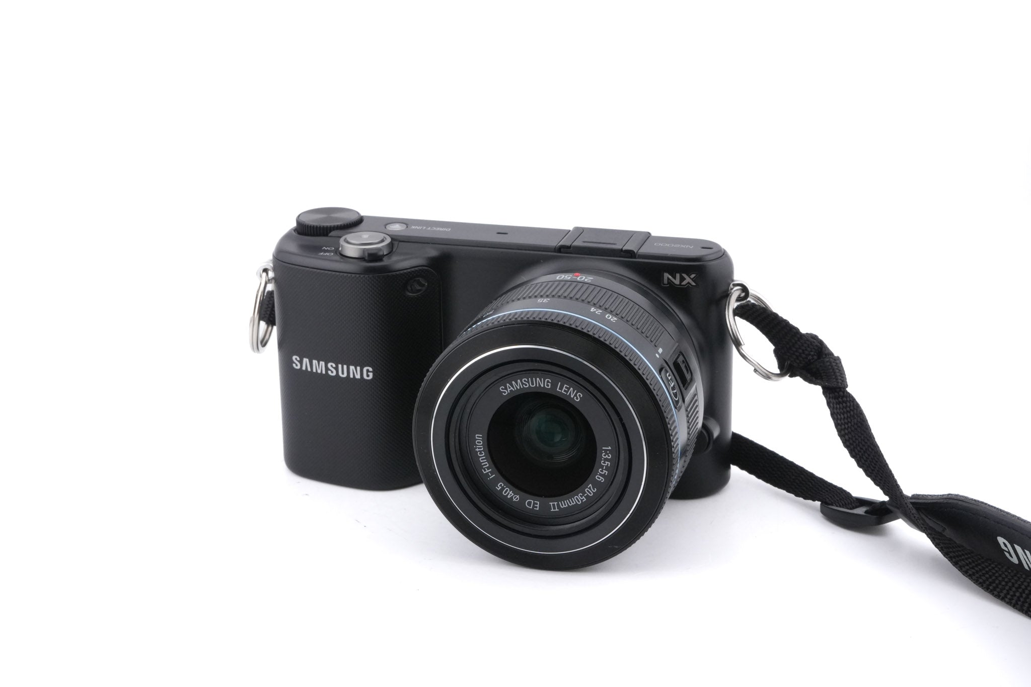 Samsung NX2000 + 20-50mm f3.5-5.6 II ED i-Function + SEF8A Flash