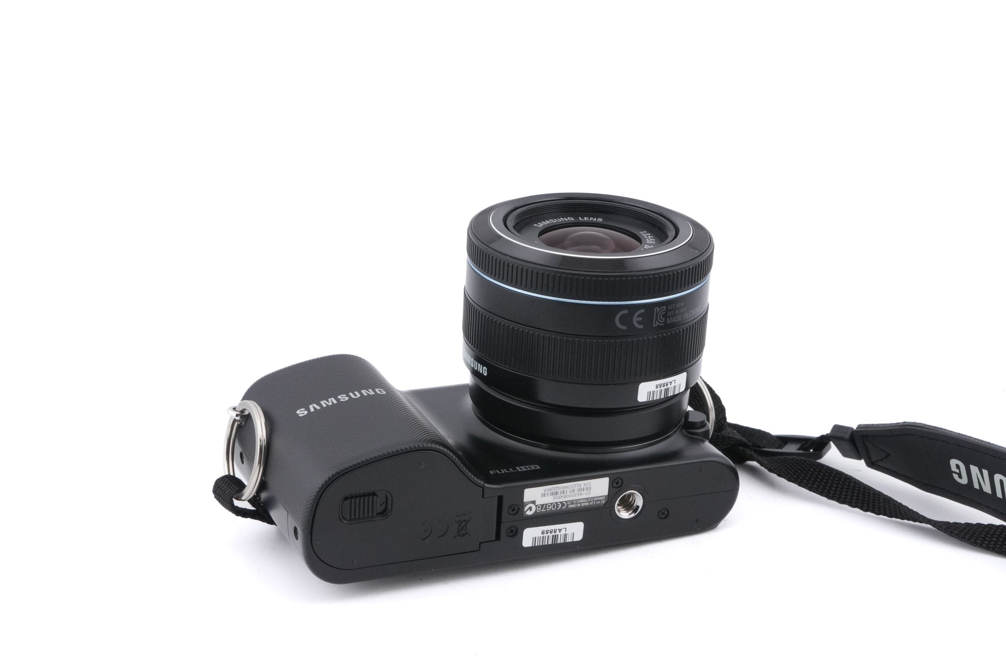 Samsung NX2000 + 20-50mm f3.5-5.6 II ED i-Function + SEF8A Flash