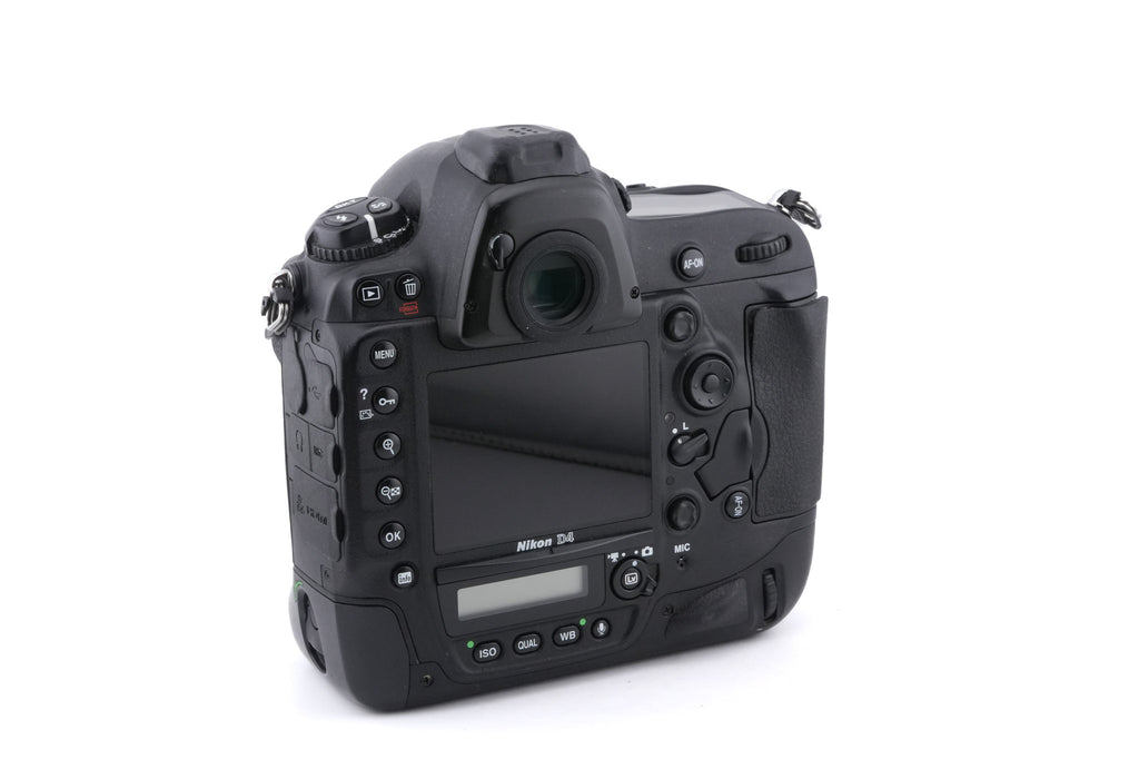 Nikon D4