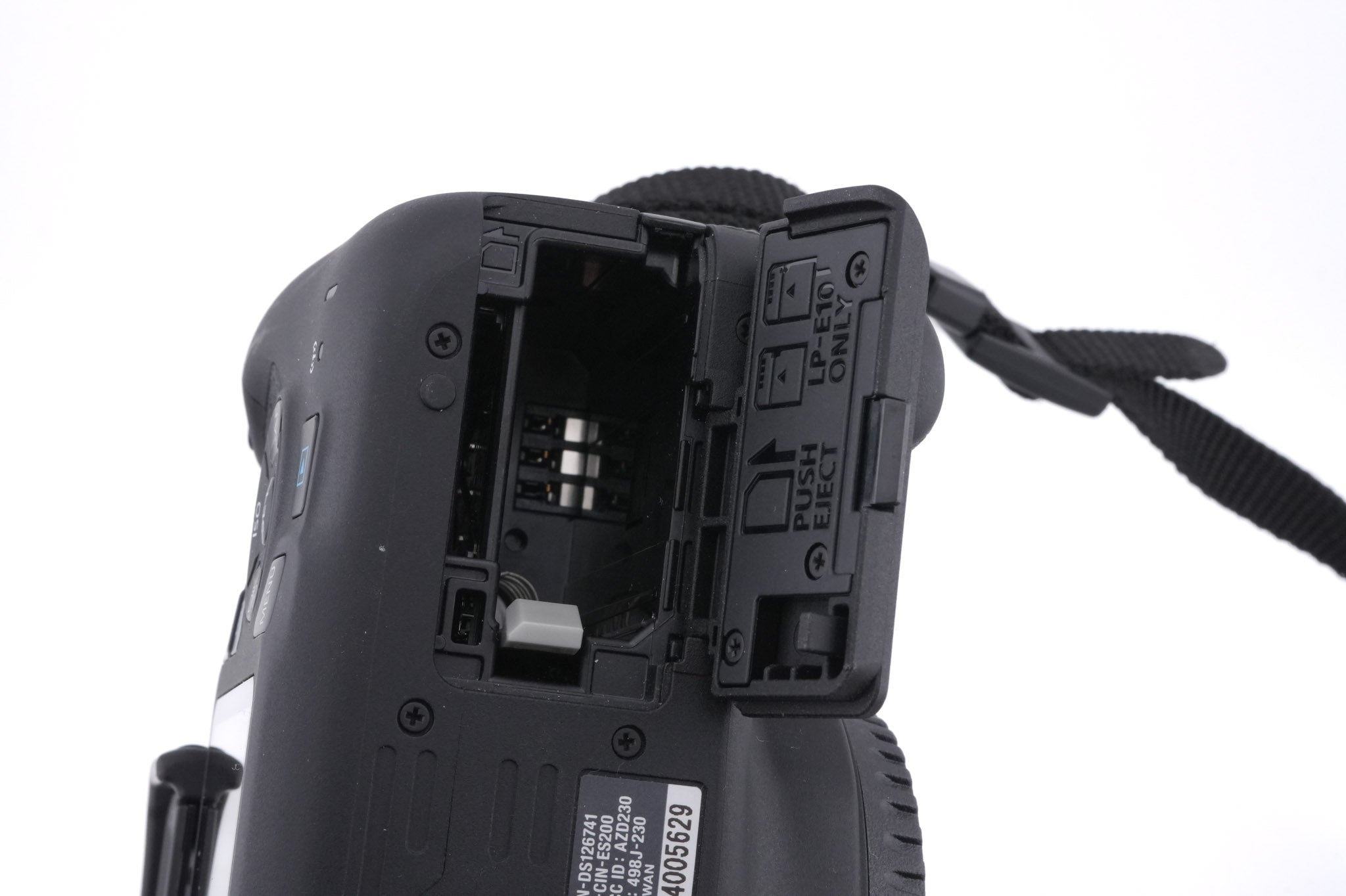 Canon EOS 2000D