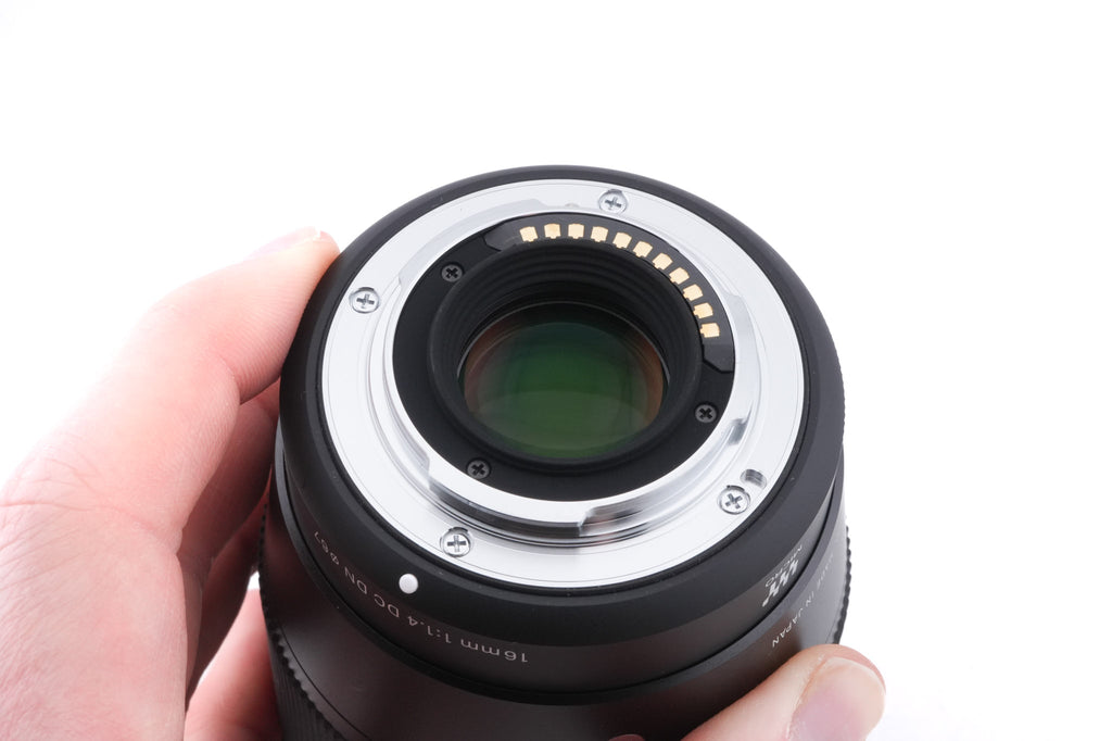 Sigma 16mm f1.4 DC DN Contemporary (017)
