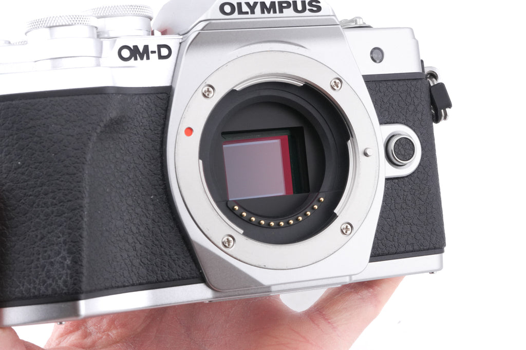 Olympus OM-D E-M10 Mark III