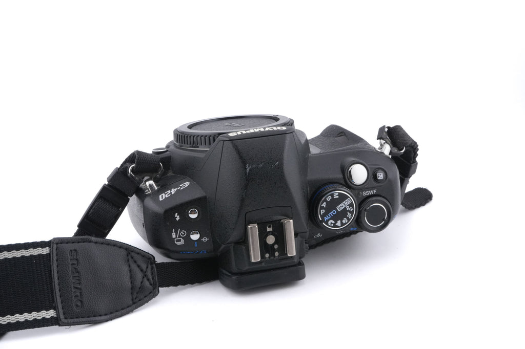 Olympus E-420