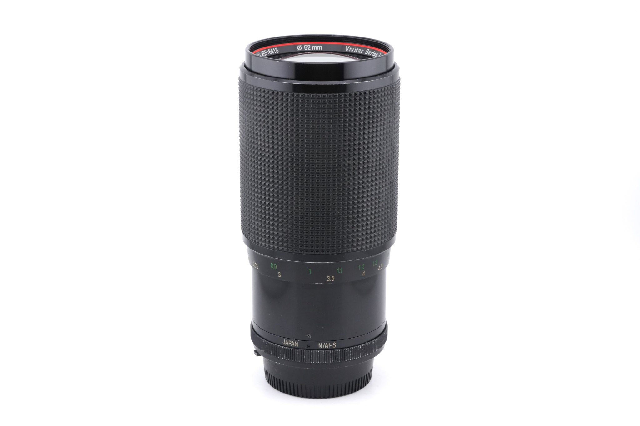 Vivitar 70-210mm f2.8-4 Series 1 VMC Macro Focusing Zoom