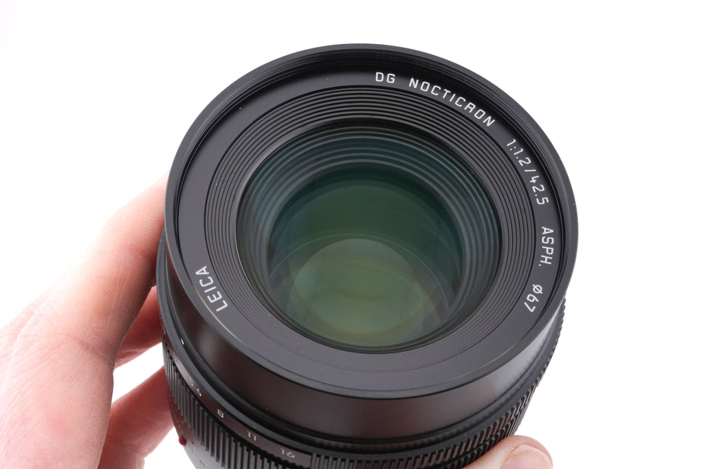 Panasonic 42.5mm f1.2 Leica DG Nocticron ASPH. Power O.I.S. (H-NS043)