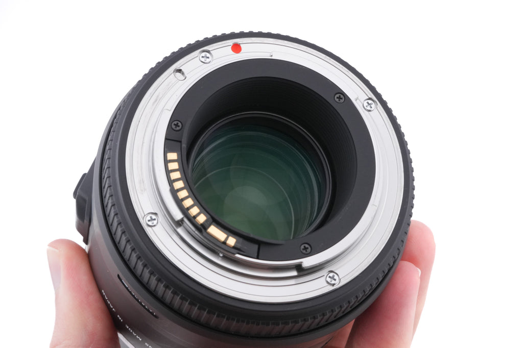 Sigma 105mm f2.8 EX DG Macro HSM OS