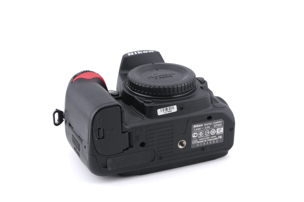 Nikon D7000
