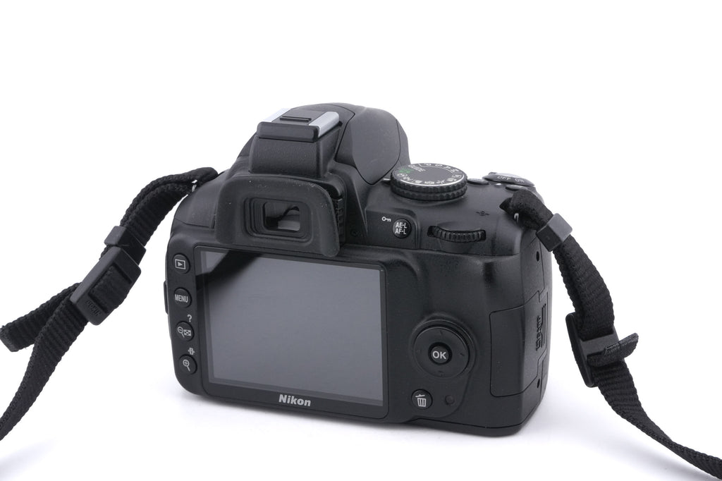 Nikon D3000