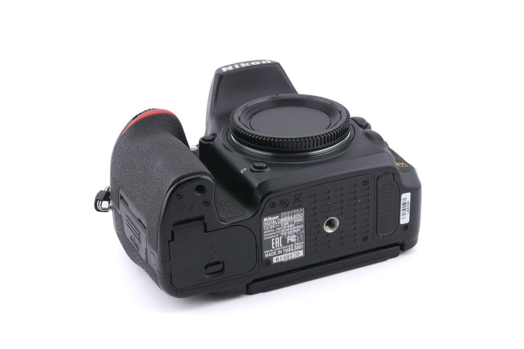 Nikon D750