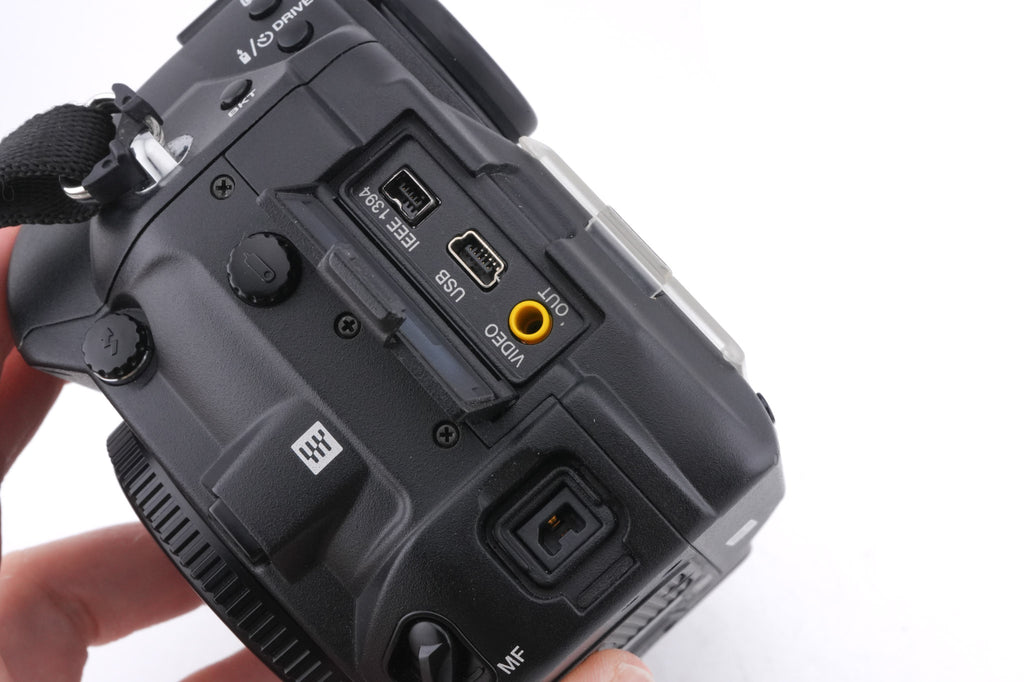 Olympus E-1