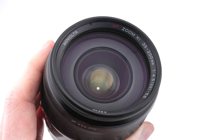 Minolta 35-200mm f4.5-5.6 AF Zoom Xi