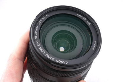 Canon 18-200mm f3.5-5.6 IS