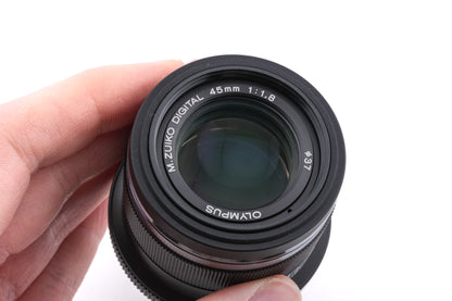 Olympus 45mm f1.8 M.Zuiko Digital MSC