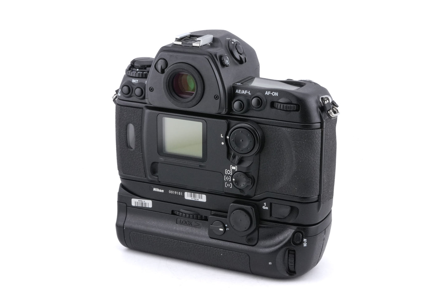 Nikon F6 + MB-40 Multi-Power Battery Pack