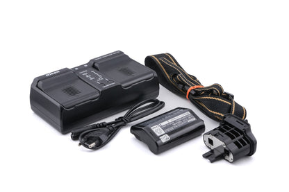 Nikon F6 + MB-40 Multi-Power Battery Pack