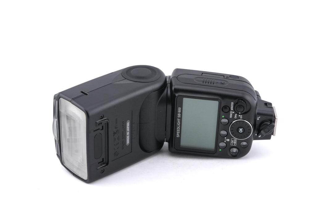 Nikon SB-900 Speedlight