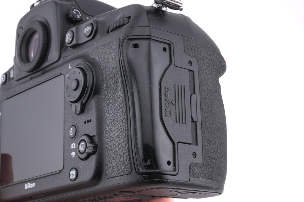 Nikon D810