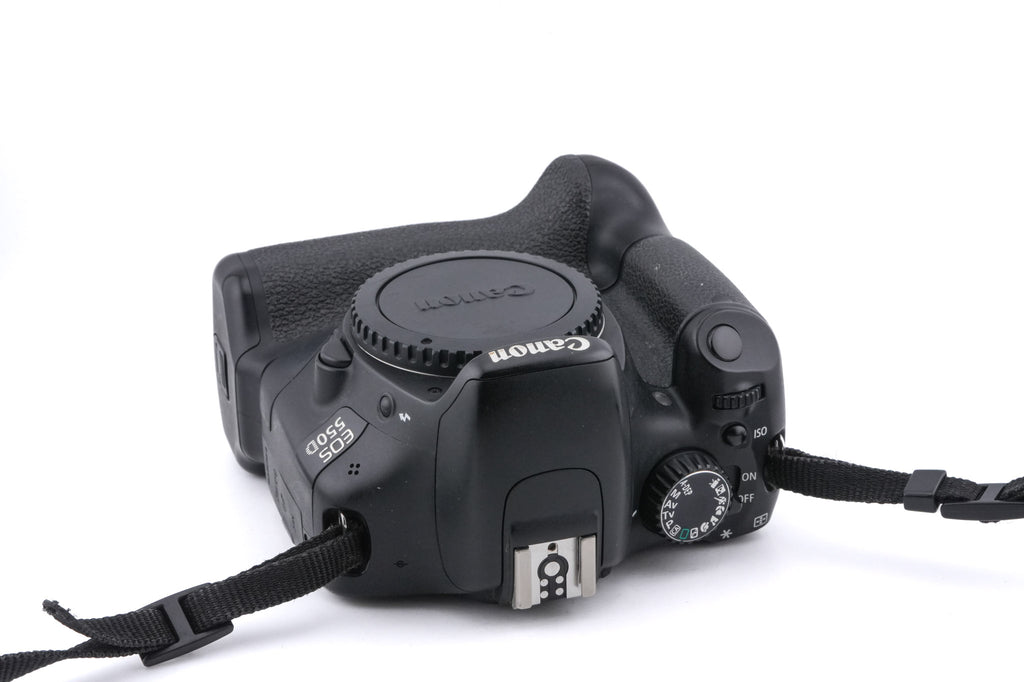 Canon EOS 550D + BG-E8 Battery Grip