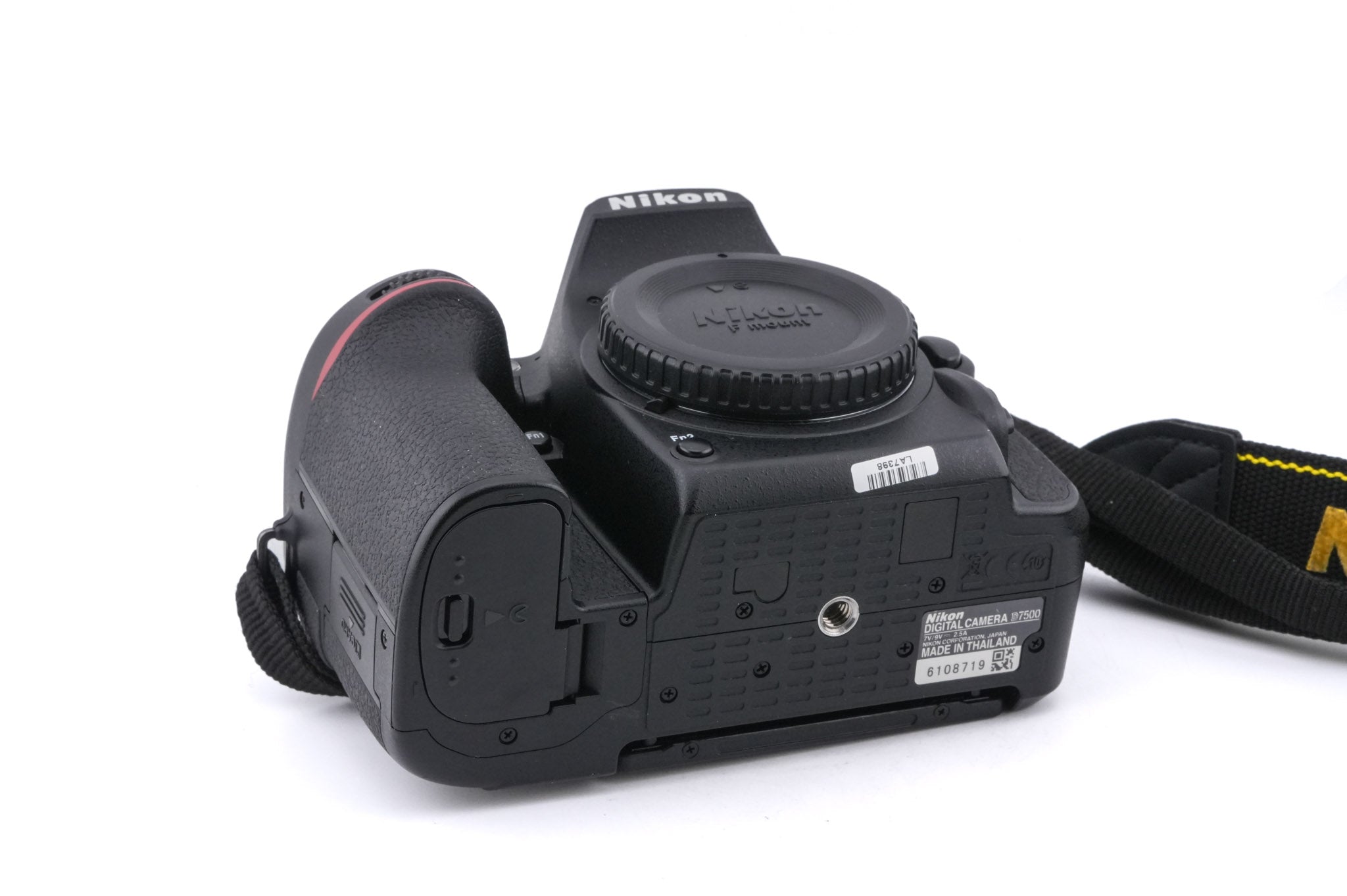 Nikon D7500