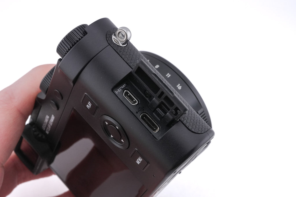 Leica D-Lux 8