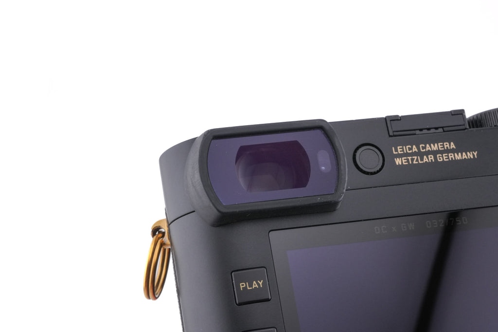 Leica Q2 (Daniel Craig x Greg Williams) (19058 / 19062)