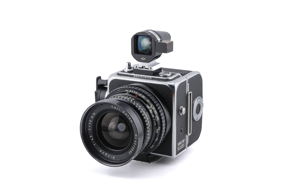 Hasselblad SWC/M (Biogon C T*) (Silver, 10049) + SWC Viewfinder (52035/TISOC) + A12 Film Magazine (Silver, 30074)