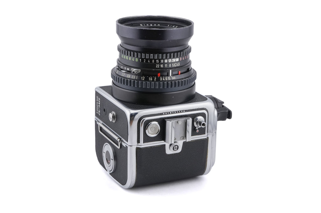 Hasselblad SWC/M (Biogon C T*) (Silver, 10049) + SWC Viewfinder (52035/TISOC) + A12 Film Magazine (Silver, 30074)