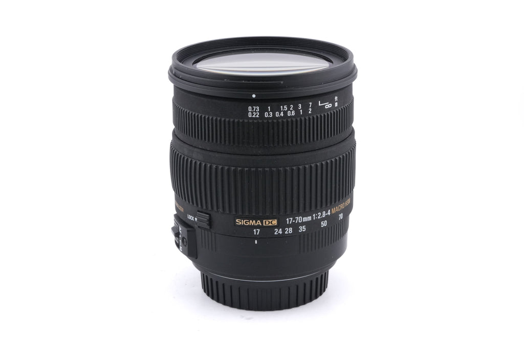 Sigma 17-70mm f2.8-4 DC HSM OS Macro