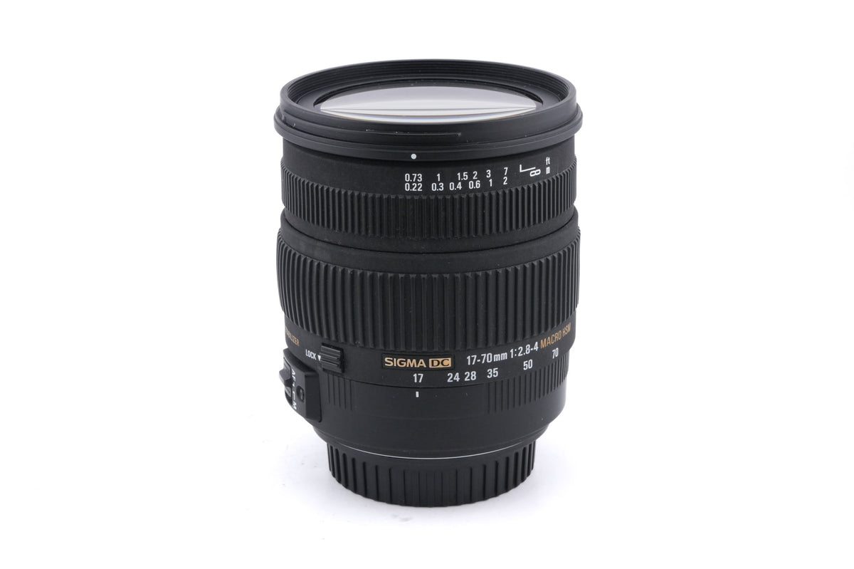 Sigma 17-70mm f2.8-4 DC HSM OS Macro