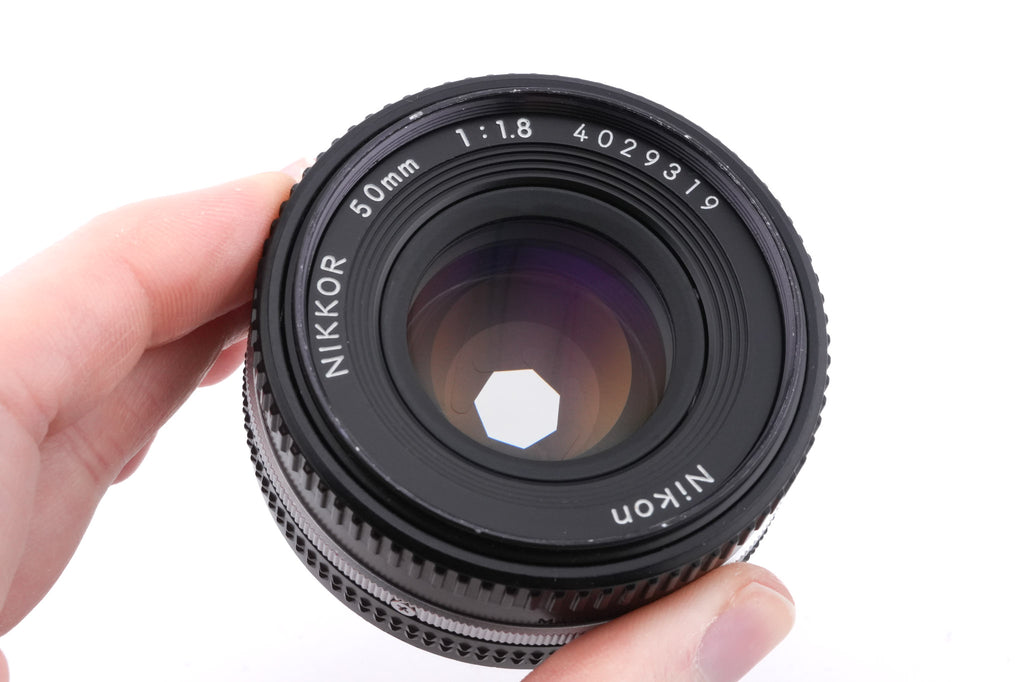 Nikon 50mm f1.8 Nikkor AI-S (0.6m)