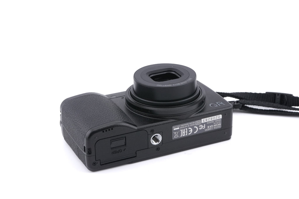 Ricoh GR III