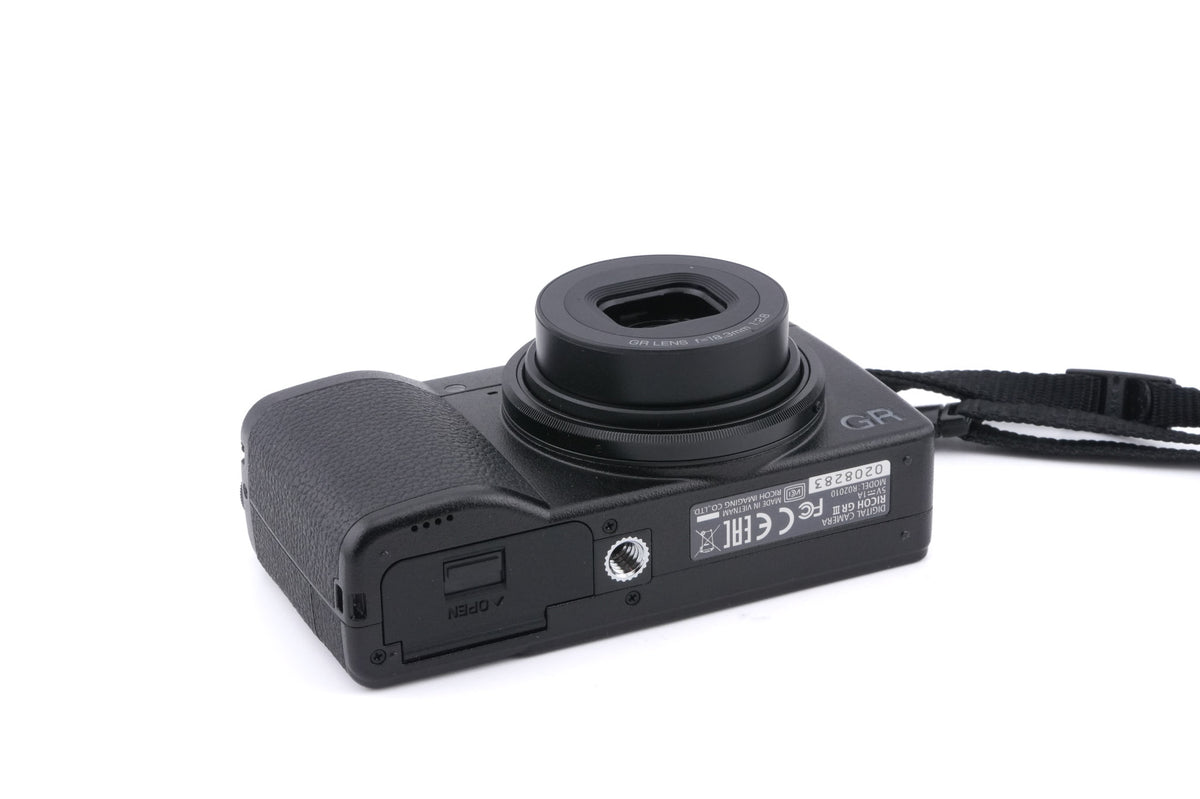 Ricoh GR III