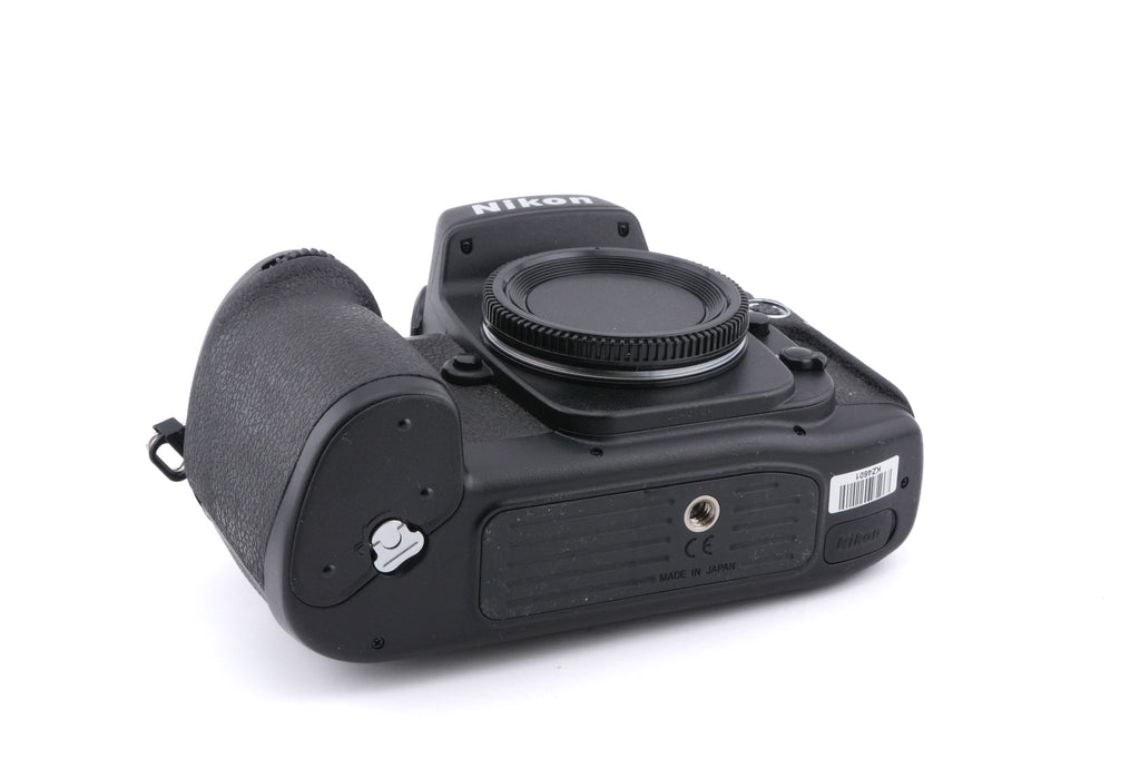 Nikon F100