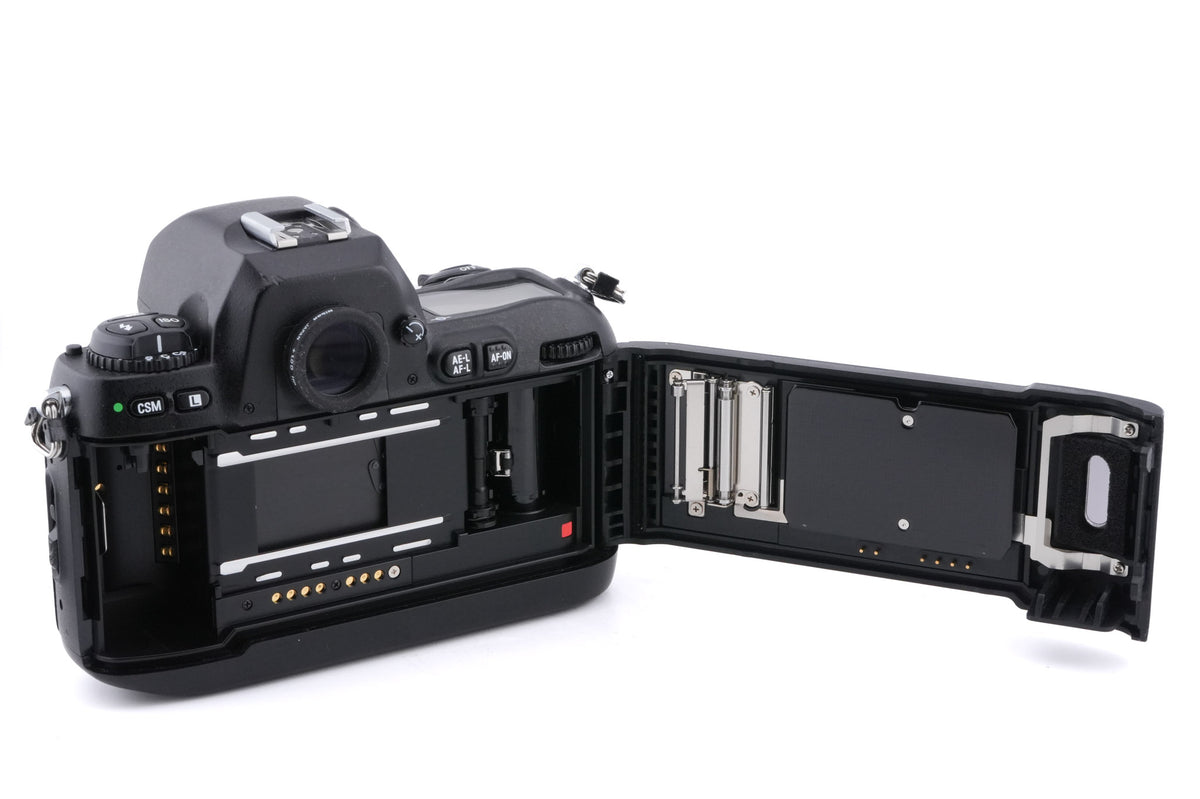 Nikon F100