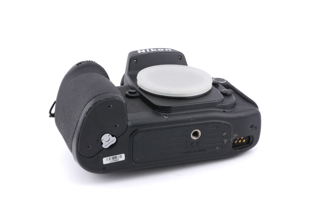 Nikon F100