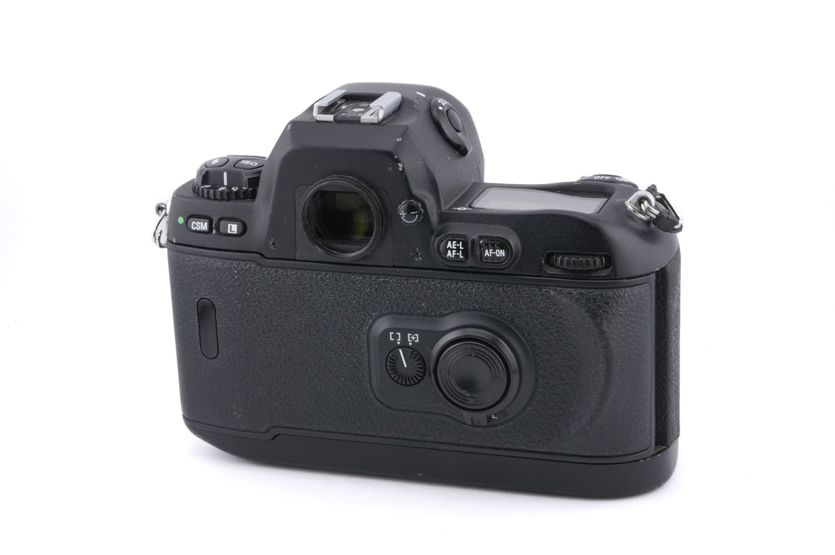 Nikon F100