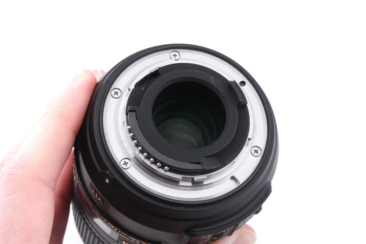 Nikon 85mm f3.5 AF-S Micro Nikkor G ED VR
