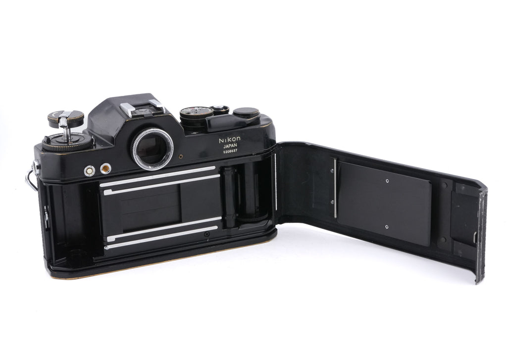 Nikon Nikkormat EL