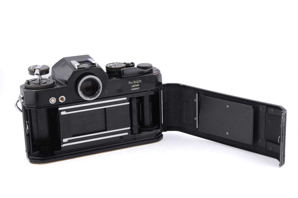Nikon Nikkormat EL
