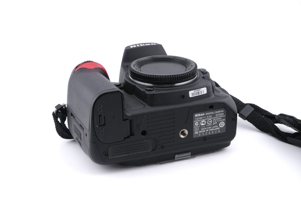 Nikon D7000