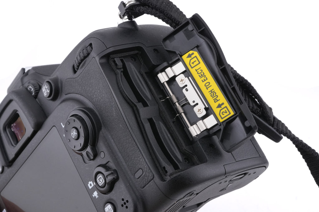 Nikon D7100