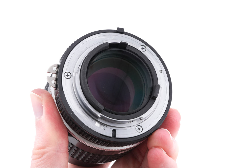 Nikon 105mm f2.5 Nikkor AI-S