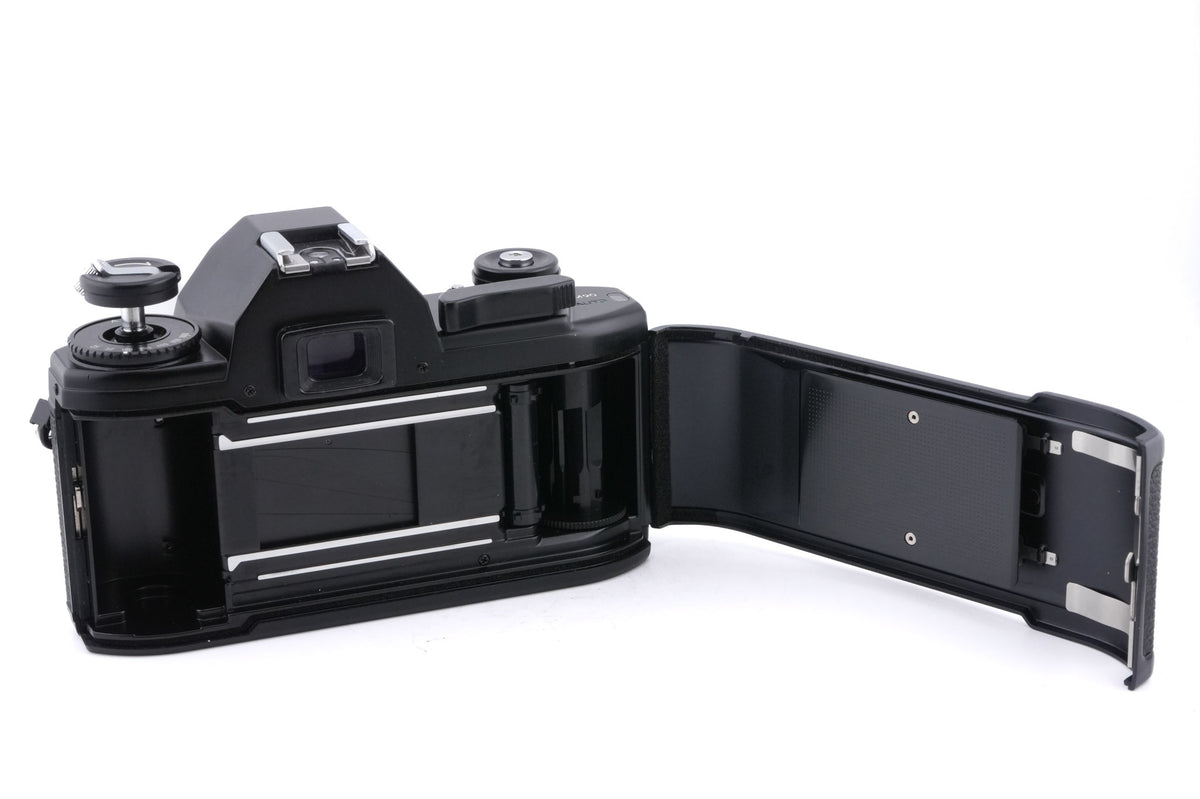 Nikon EM